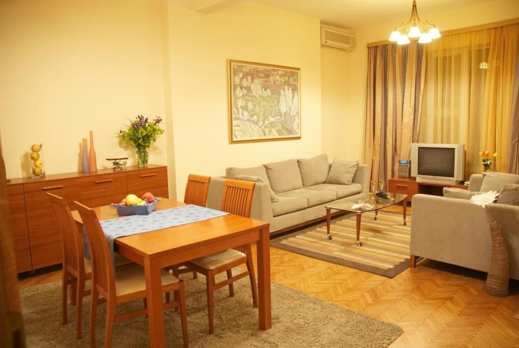Alegra Apartment In Sofia Downtown المظهر الخارجي الصورة